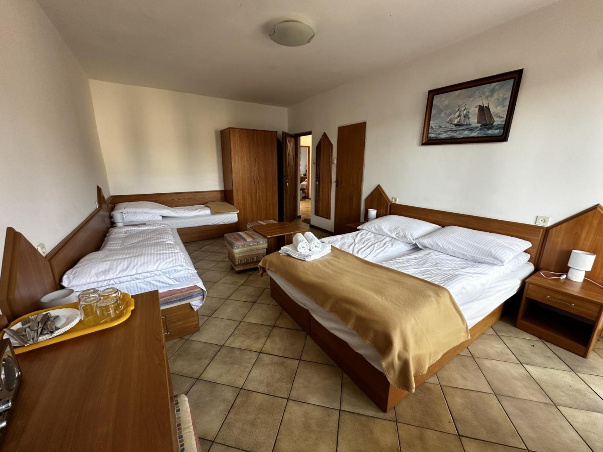 Hotel Ramzes II Niechorze Exterior foto